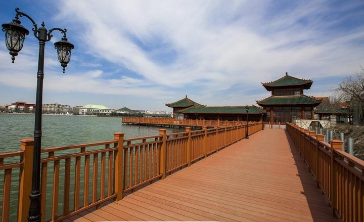 木塑露臺，打造空中的秘密花園